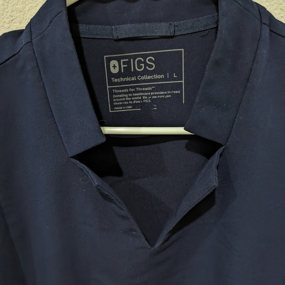 Figs scrub top large - Picture 2 of 2
